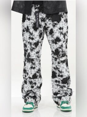 Stylo Los Angeles Floral Tapestry Stacked Flare Black/White Size 32 NWT